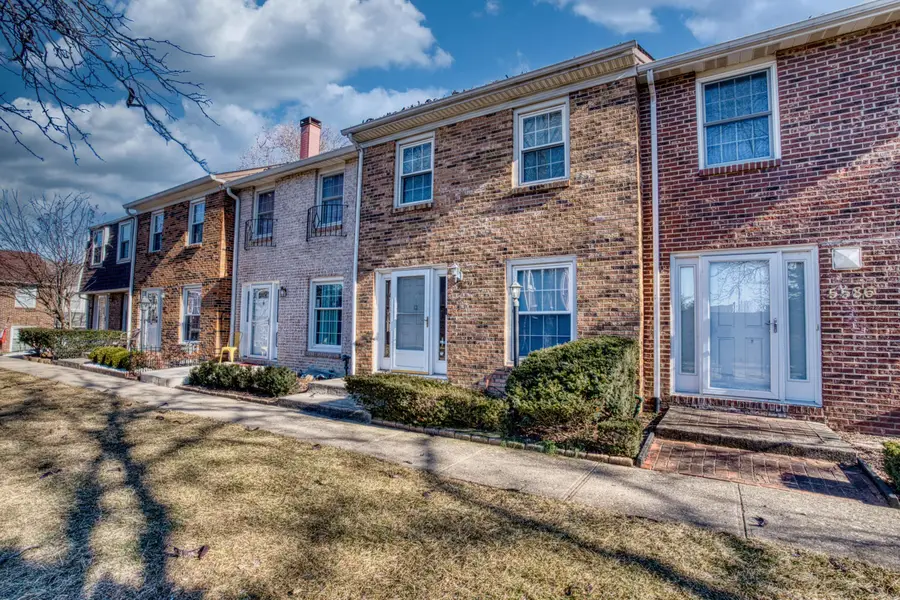 5584 Brackenridge, Columbus, OH 43228 - Image #3