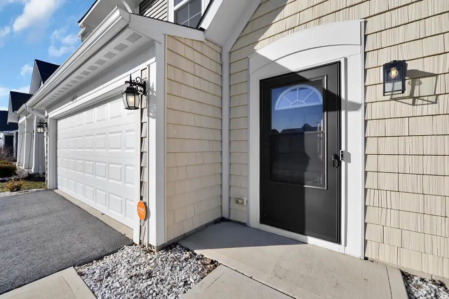 4917 Crestbrook Drive, Lockbourne, OH 43137 - Image #2