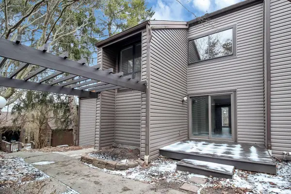 695 Tall Oaks Drive, Newark, OH 43055