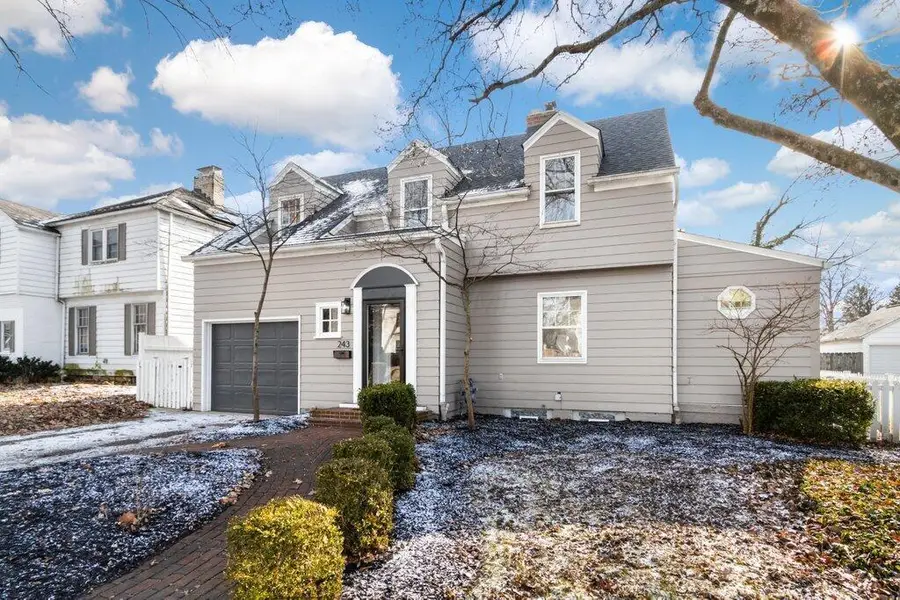 243 E Schreyer Place, Columbus, OH 43214 - Image #3