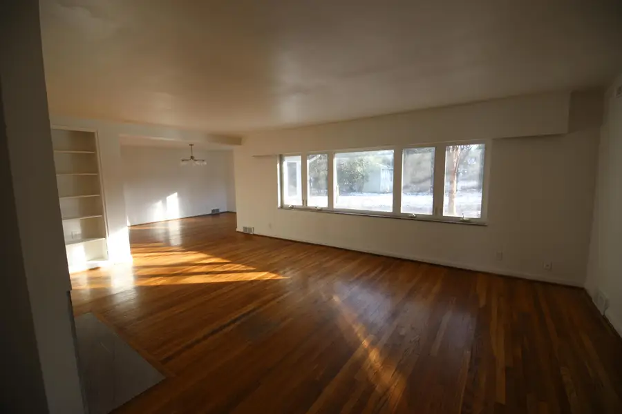 3191 E Broad Street, Columbus, OH 43209 - Image #2