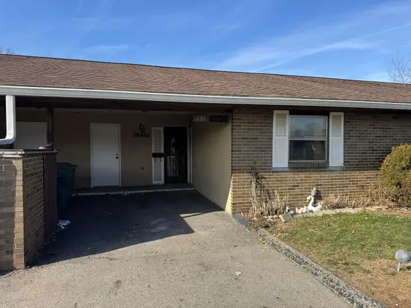 1257 Woodbrook Circle W, Columbus, OH 43223