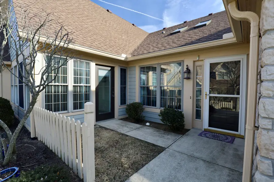 1275 Stonington Court, Lancaster, OH 43130 - #3