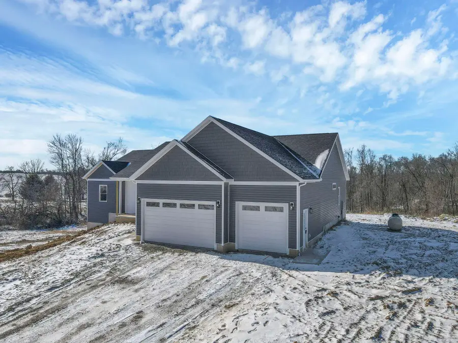 725 Trapp Lane, Hopewell, OH 43746 - Image #3