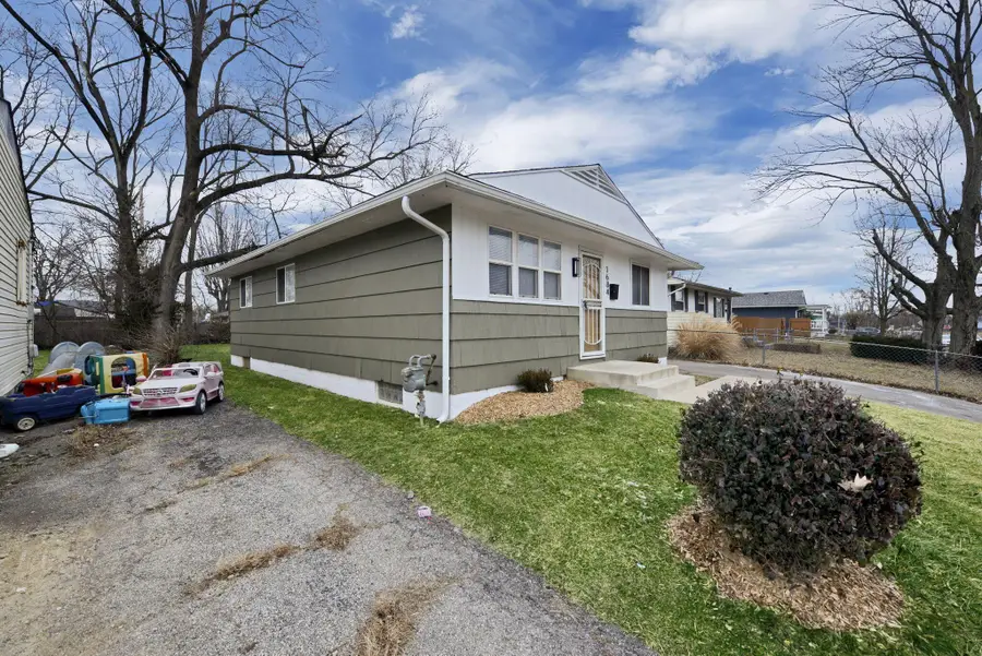 1684 E Blake Avenue, Columbus, OH 43219 - Image #2