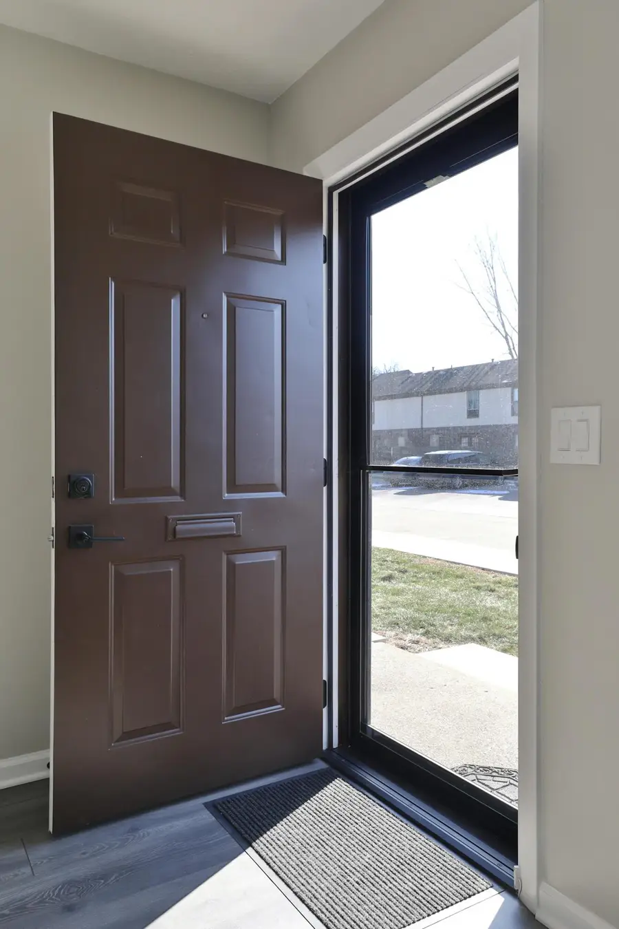 5762 Hallridge Circle, Columbus, OH 43232 - Image #3