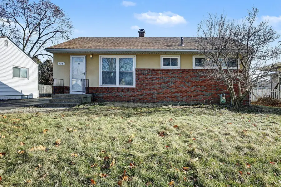 4216 Maplegrove Drive, Grove City, OH 43123 - Image #2