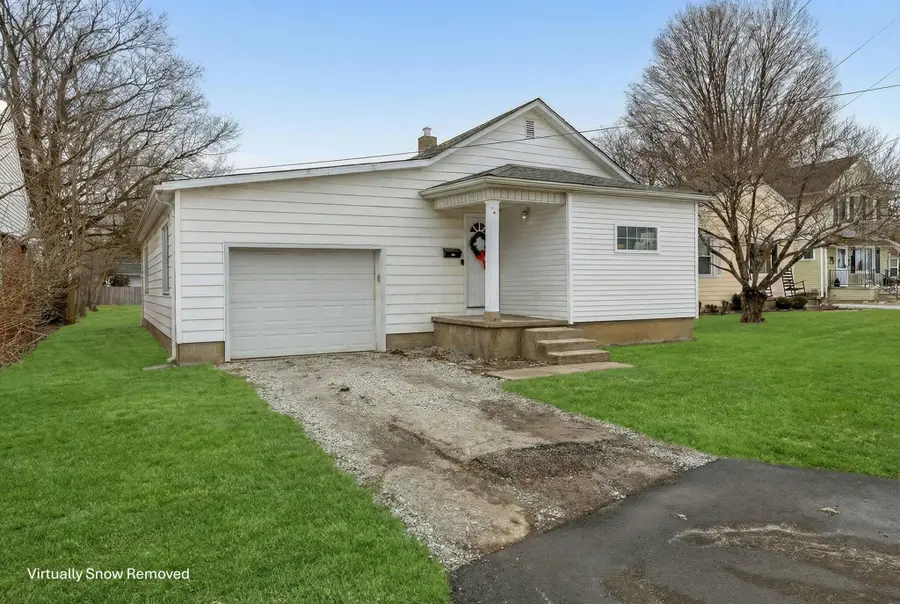 727 W Washington Street, Baltimore, OH 43105 - #2