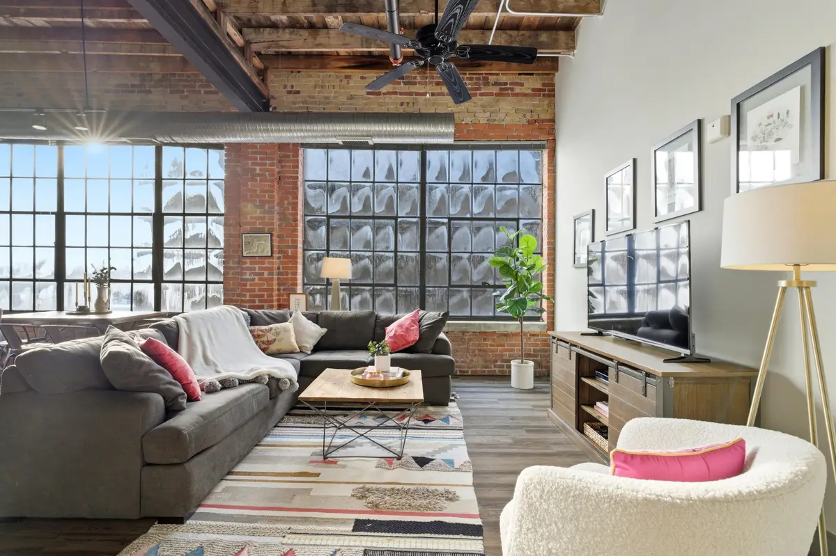 570 S Front Street, Columbus, OH 43215 - Image #1