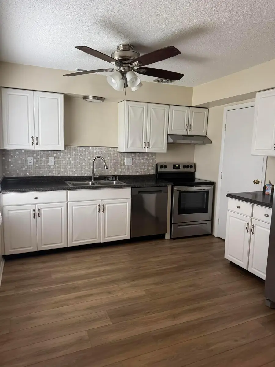 5882 Starcrest Drive, Galloway, OH 43119 - Image #2