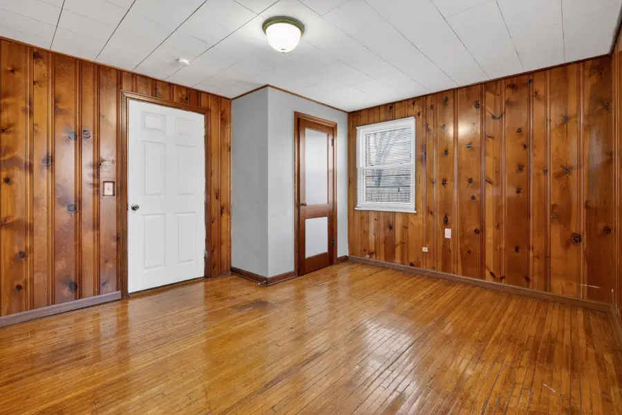 381 Pasadena Avenue, Columbus, OH 43228 - Image #2