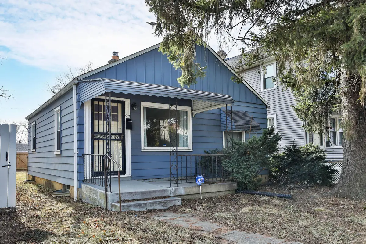 957 E 17th Avenue, Columbus, OH 43211 - Image #1