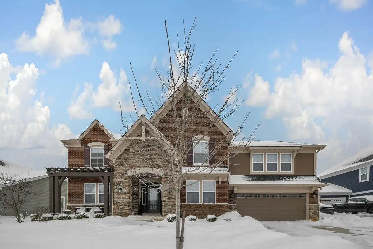 8427 Chesapeake Way Nw, Pickerington, OH 43147 - Image #1