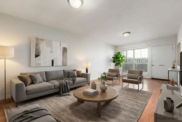 1126 Merrimar Circle N, Columbus, OH 43220