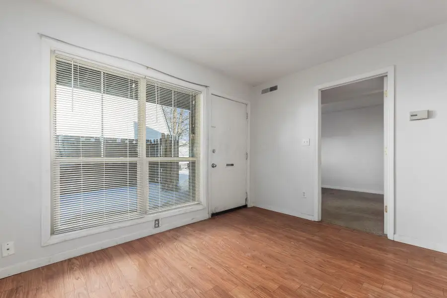 1126 Merrimar Circle N, Columbus, OH 43220 - Image #3