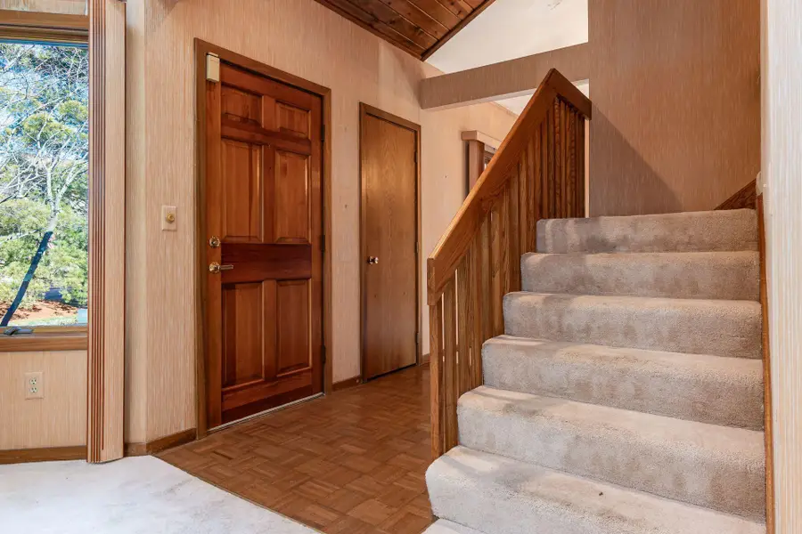 8670 Craigston Court, Dublin, OH 43017 - Image #2