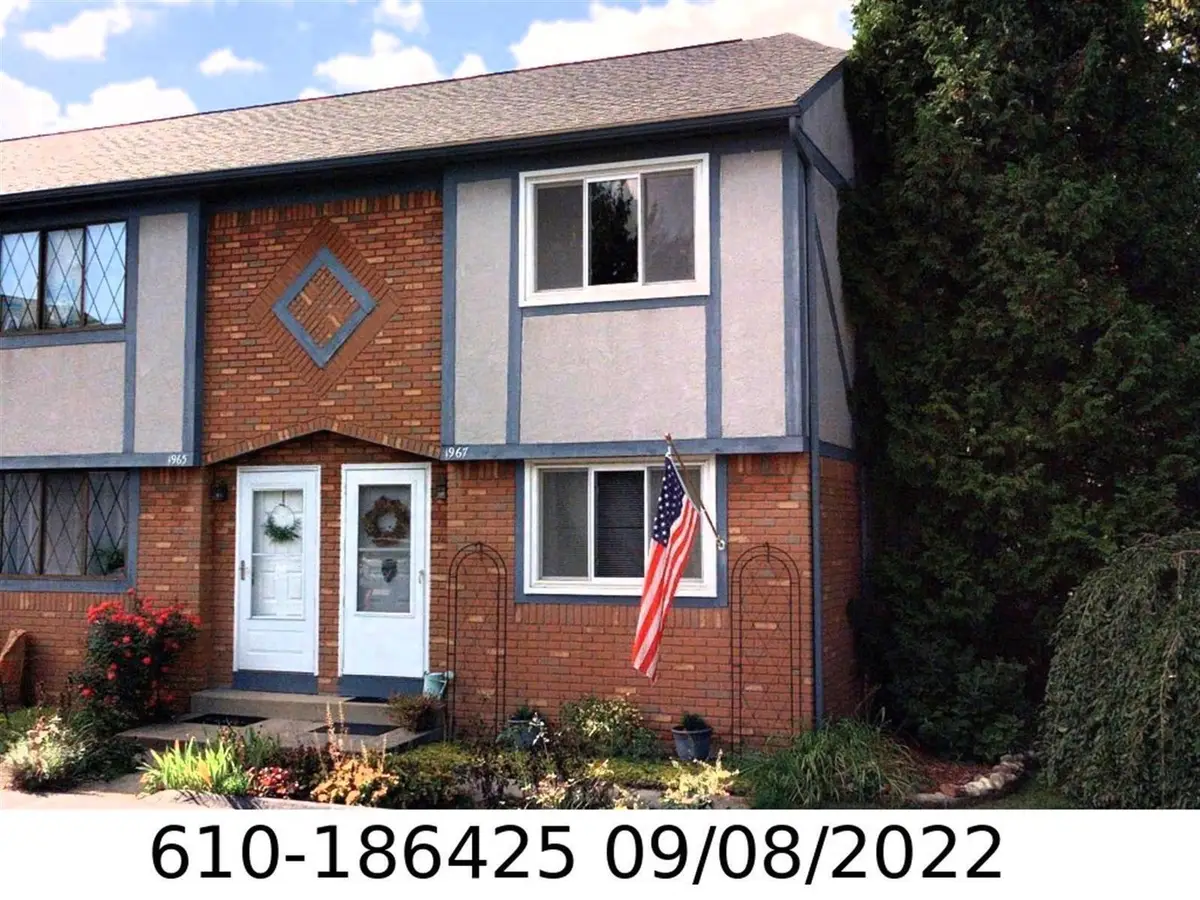 1967 Slaton Court, Columbus, OH 43235 - Image #1