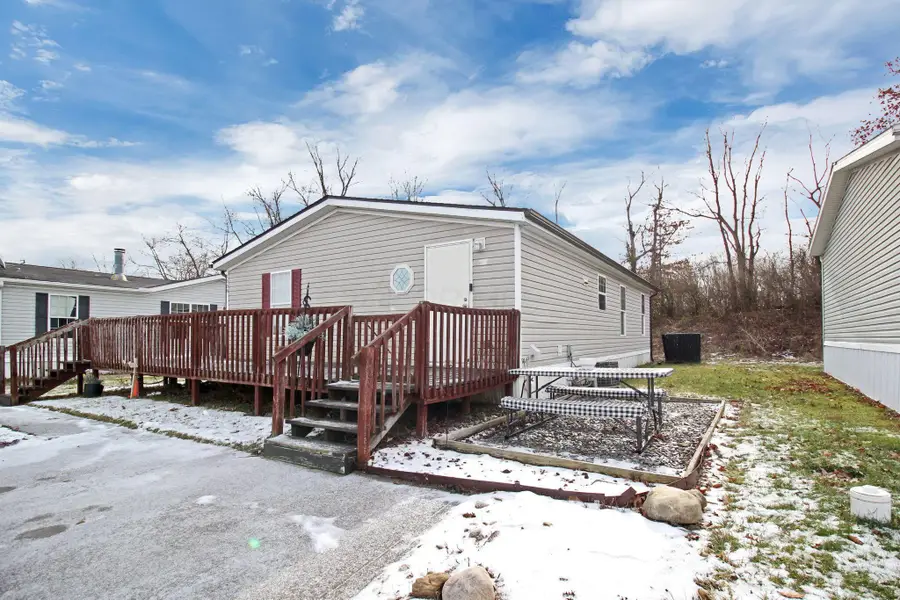 1100 Thornwood Drive Sw, Heath, OH 43056 - Image #2