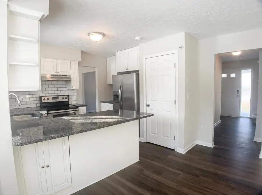 6571 Schenk Avenue, Reynoldsburg, OH 43068 - Image #2