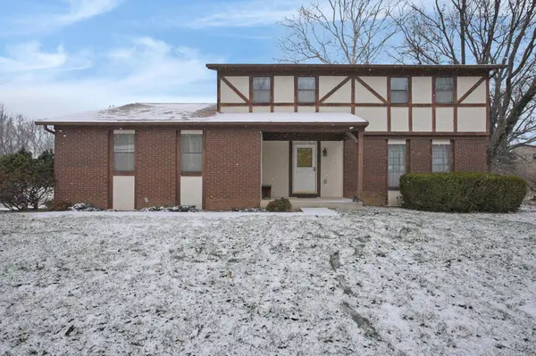 7010 Rockwoods Place, Worthington, OH 43085