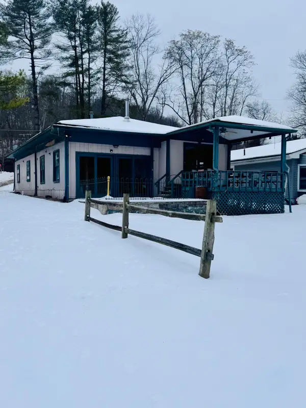 1500 S Riverview Road, Stockport, OH 43787