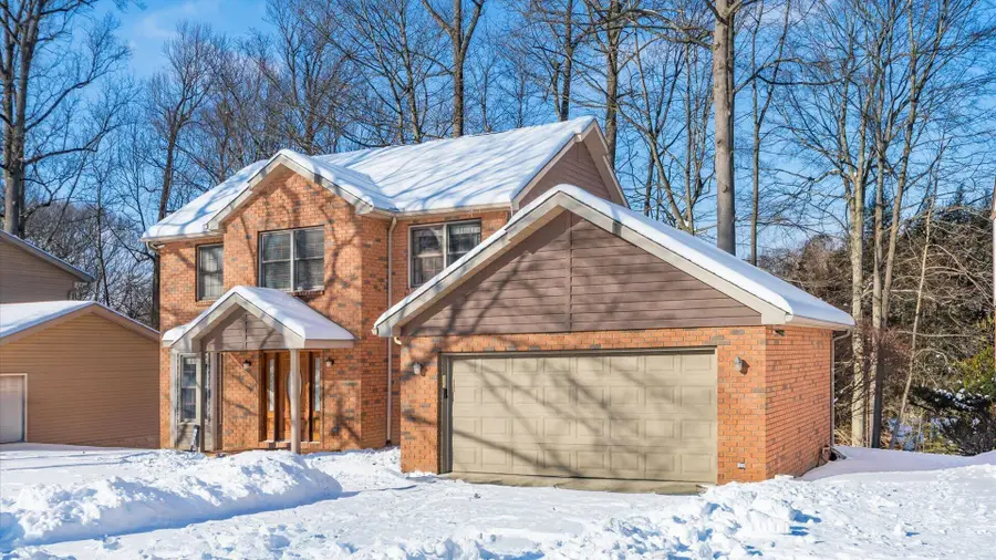 901 Southeast Court, Zanesville, OH 43701 - #3