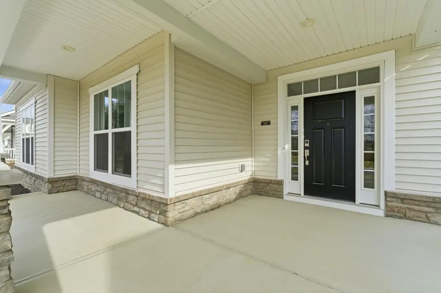 5552 Jessica Lane W, Powell, OH 43065 - Image #2