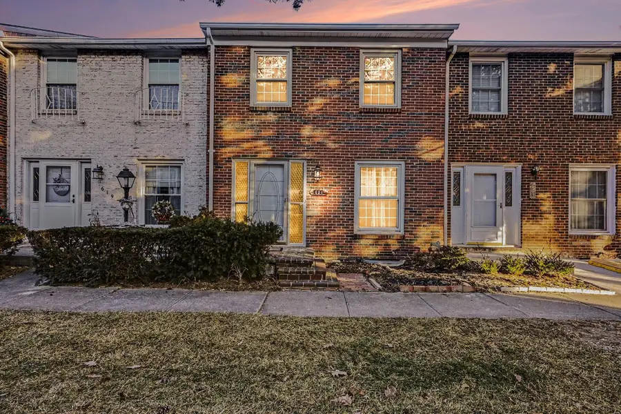 621 Simbury Street, Columbus, OH 43228 - Image #2