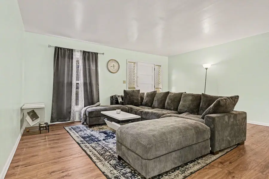 621 Simbury Street, Columbus, OH 43228 - Image #3