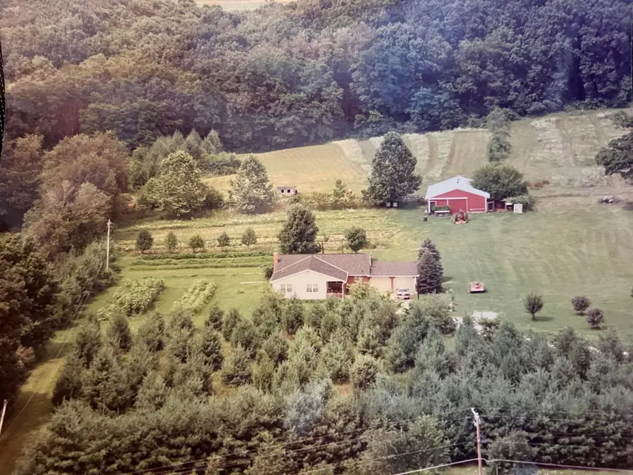 25183 New Guilford Road, Martinsburg, OH 43037 - #2