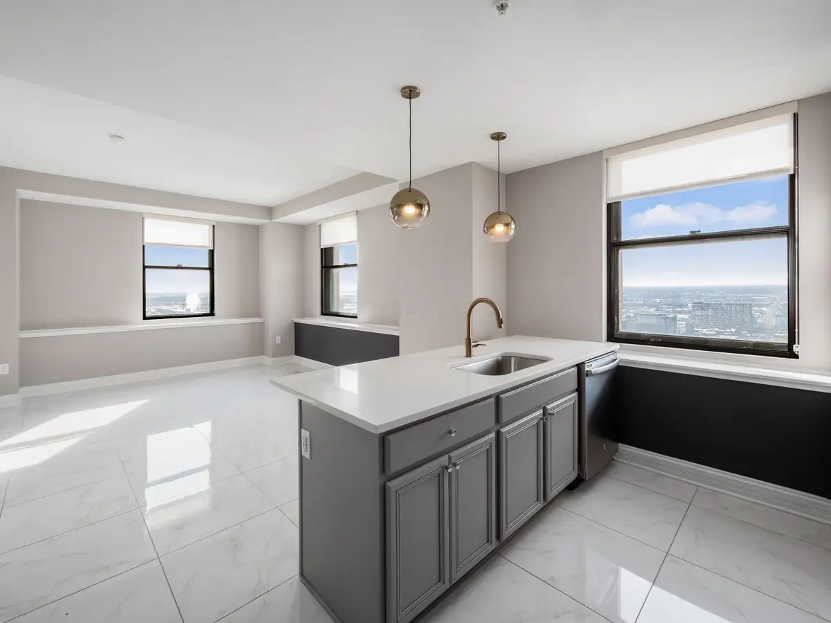 50 W Broad Street, Columbus, OH 43215 - Image #1