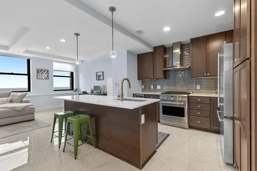 50 W Broad Street, Columbus, OH 43215 - #2