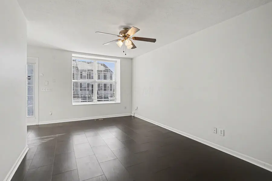 7048 Monarchos Drive, New Albany, OH 43054 - Image #2