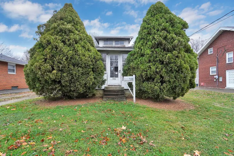 558 Maplewood Avenue, Columbus, OH 43213 - Image #2