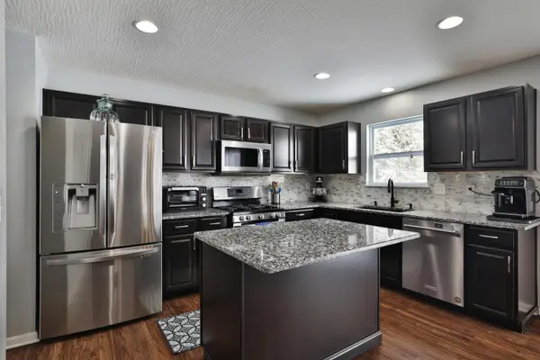 2024 Grove Tree Court, Grove City, OH 43123