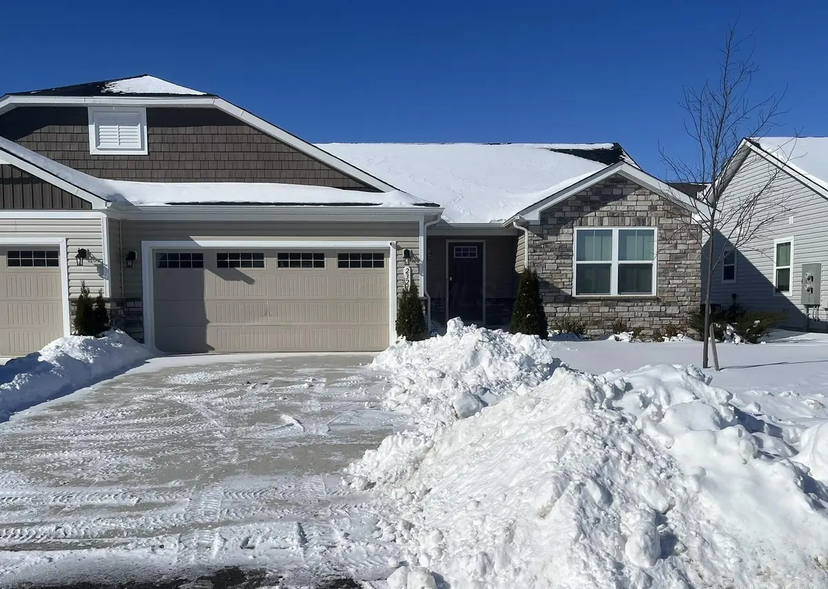 2321 Mcclouds Square, Marysville, OH 43040 - Image #1