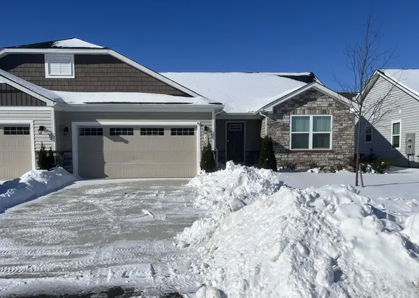 2321 Mcclouds Square, Marysville, OH 43040