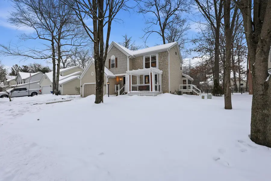 352 Spruce Hill Drive, Gahanna, OH 43230 - Image #2