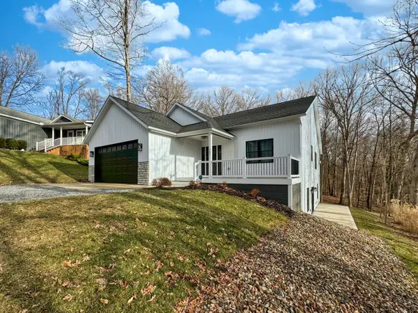 363 Highland Hills Circle, Howard, OH 43028