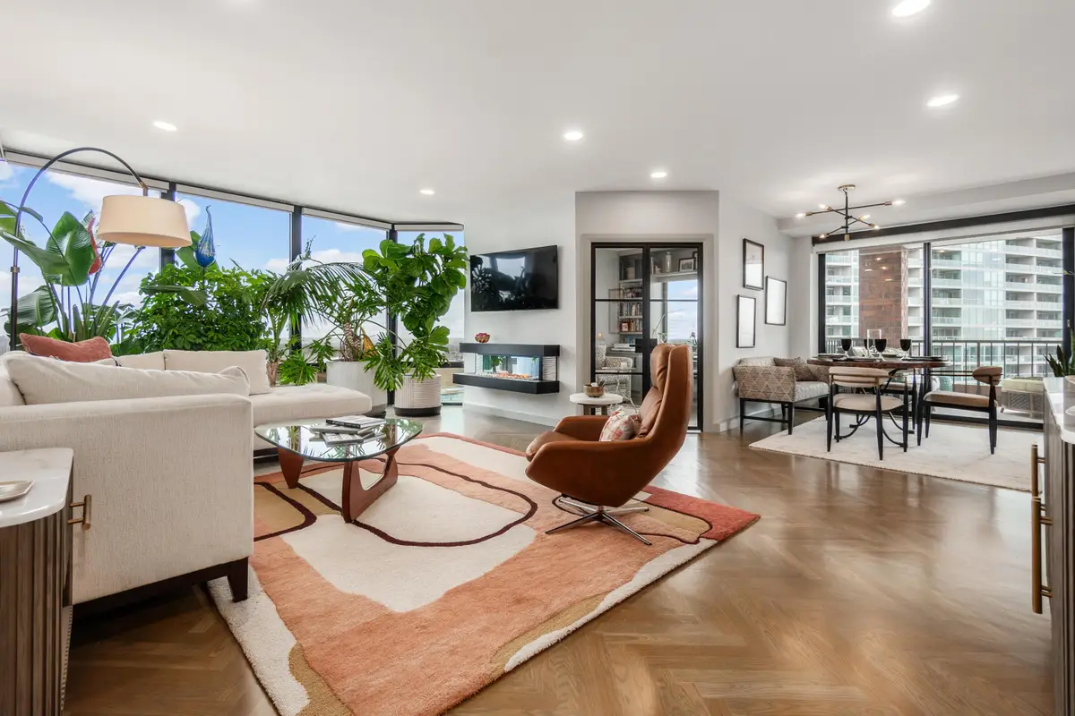 155 W Main Street, Columbus, OH 43215 - Image #1