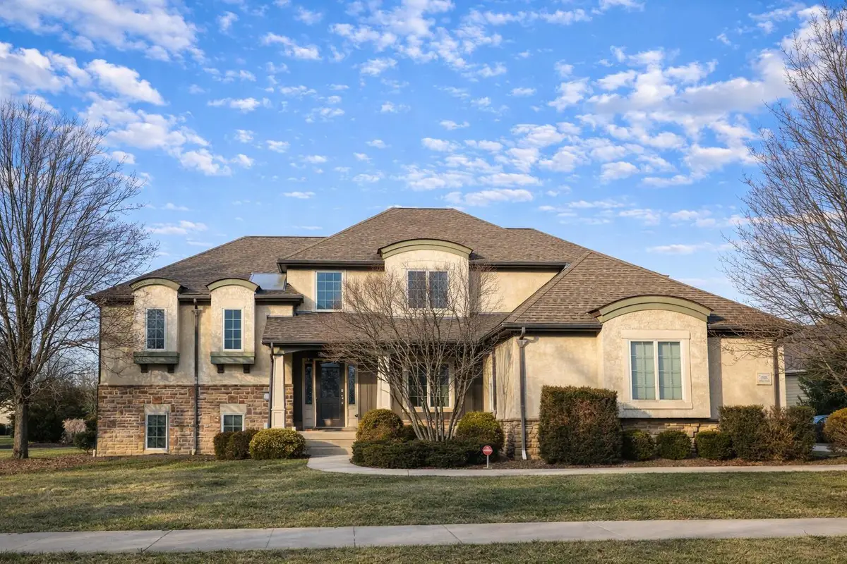 7196 S Maple Leaf Circle, Blacklick, OH 43004 - Image #1