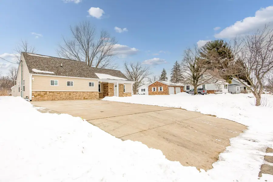 424 Hoopengarner Street, Wapakoneta, OH 45895 - Image #2