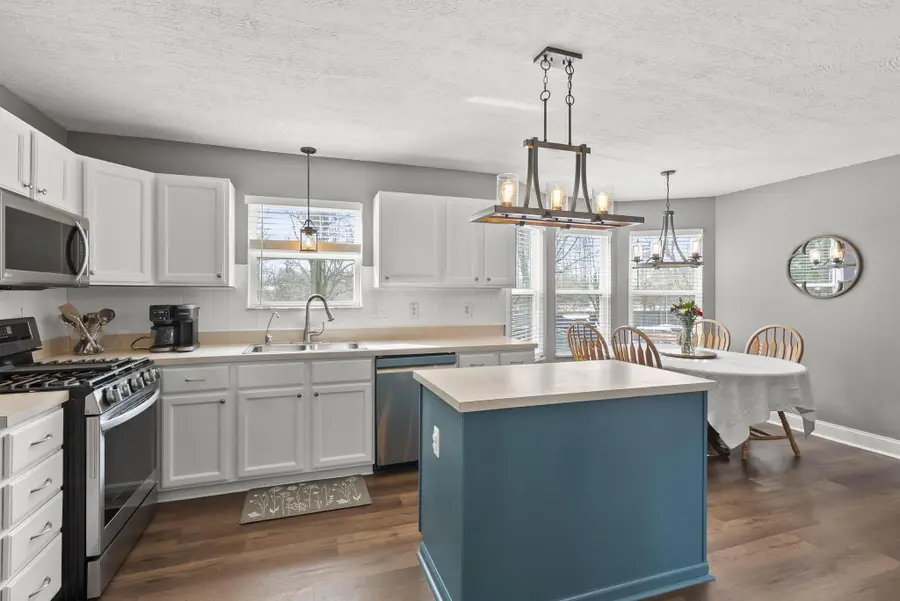 3277 Longspur Drive, Columbus, OH 43228 - Image #3