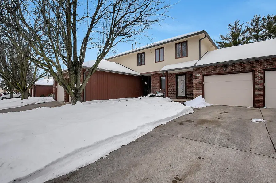 3151 Parkview Drive, Grove City, OH 43123 - #2