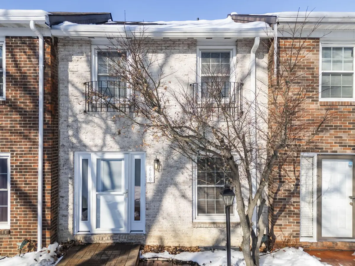 660 Dlyn Street, Columbus, OH 43228 - Image #1