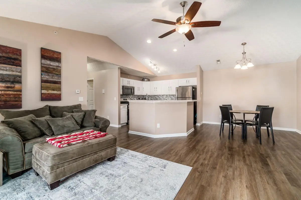 208 Shelbourne Forest Way, Delaware, OH 43015 - #1