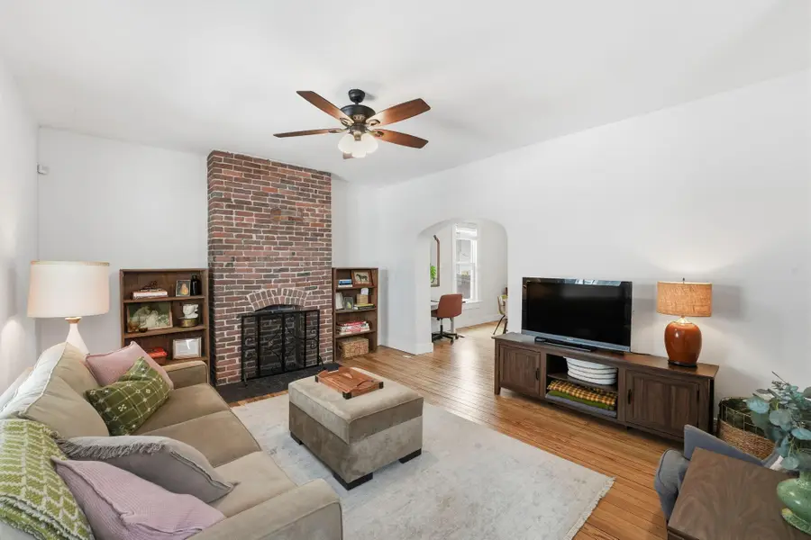 827 S 17th Street, Columbus, OH 43206 - #3