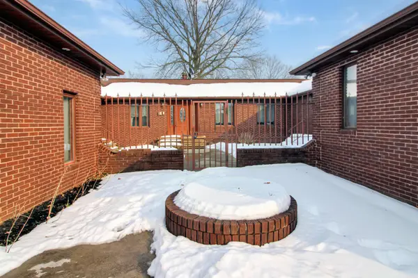 15689 Prospect Road, Strongsville, OH 44149