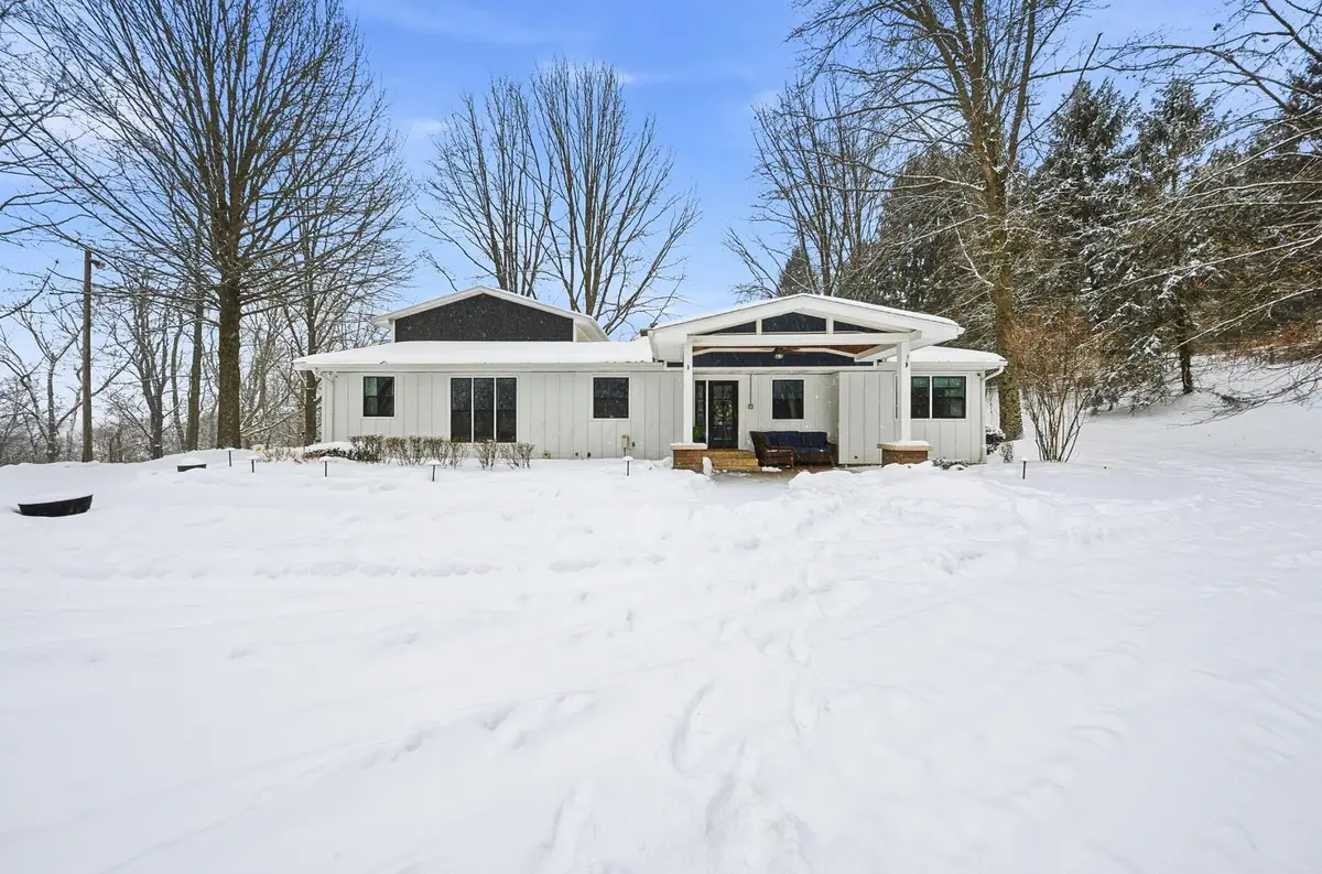 5715 Coonpath Road Nw, Carroll, OH 43112 - #1