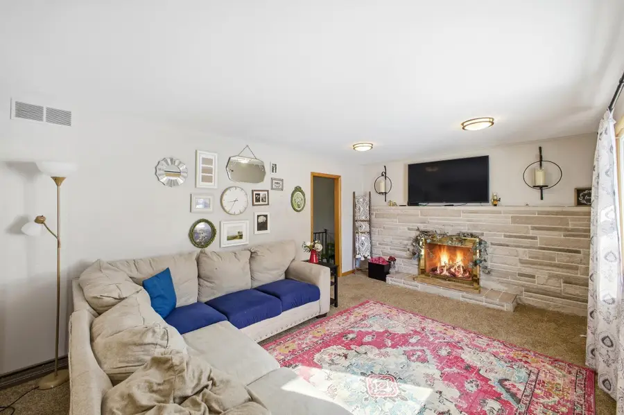 975 Blossom Lane, Zanesville, OH 43701 - #3